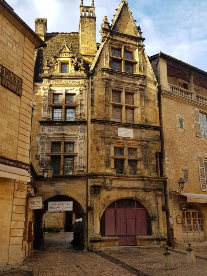 Hotel Confort Le Moulin Rouge Terrasson Екстериор снимка