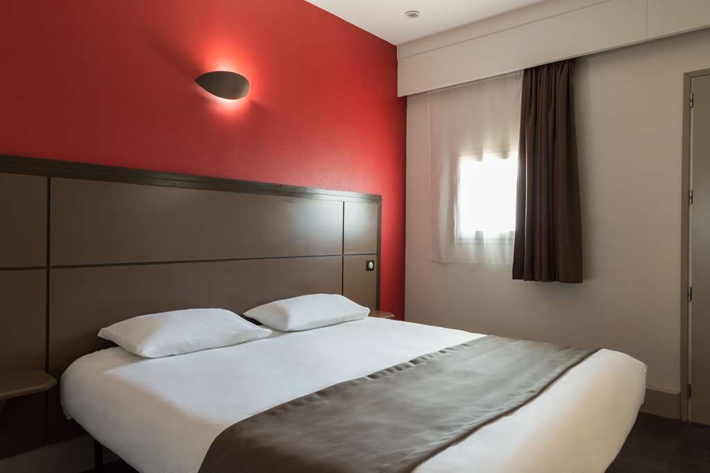 Hotel Confort Le Moulin Rouge Terrasson Стая снимка